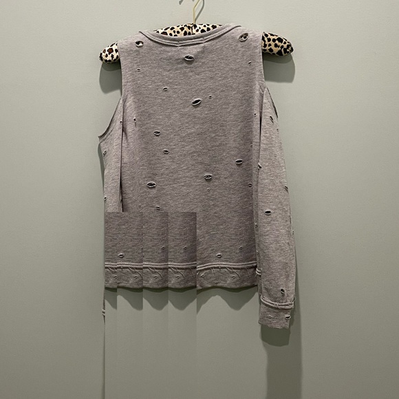 kids medium grey sweatshirt - Picture 7 of 11